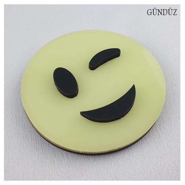 Fosforlu Emoji Göz Kırpan ( 6,5 cm ) - Görsel 2